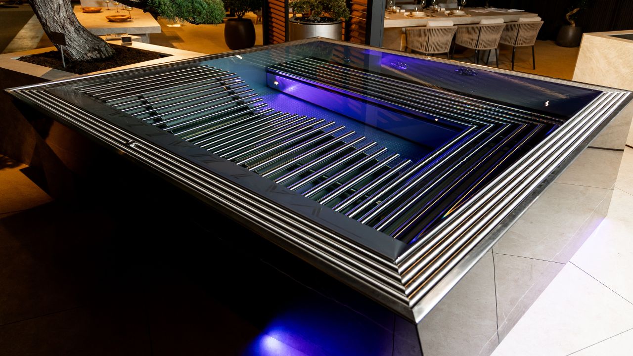 Infinity Whirlpool Valhalal Schwarz