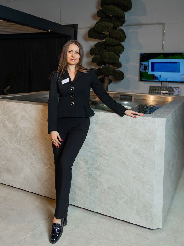 Valhalla Edelstahl Whirlpool in der Bauarena in Volketswil besichten - Fischer Wellness